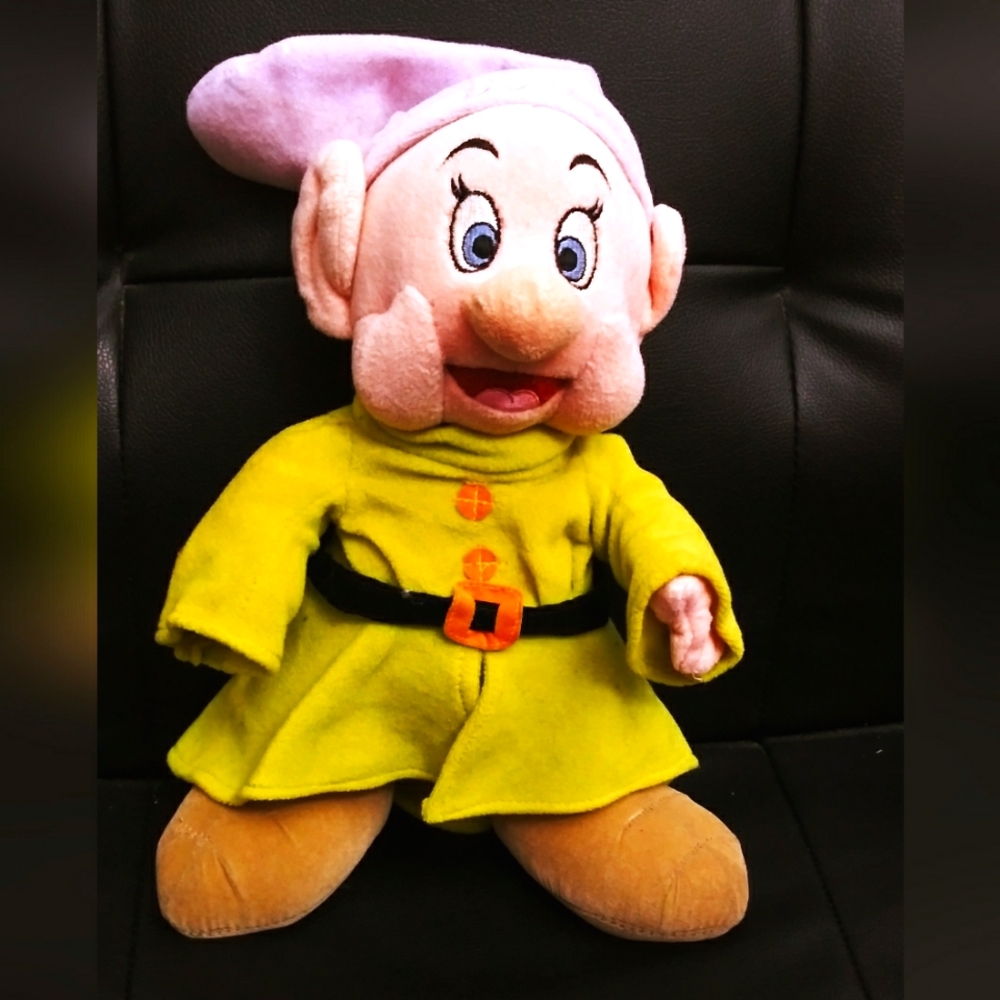 USED 11" Disney's Dopey Snow White & Seven Dwarfs Soft Plush Doll  Stuffed Toy
